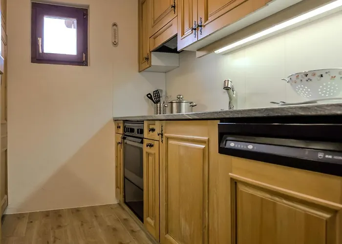 Apartamento Chesa Chanella 5 By Interhome *